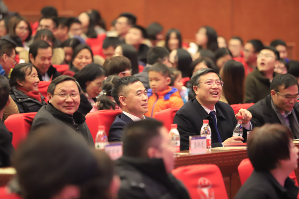 同温百年动科梦，共传今日动科情——“期颐之动，聚梦此冬”动物科学学院2018年新年晚会圆满举行