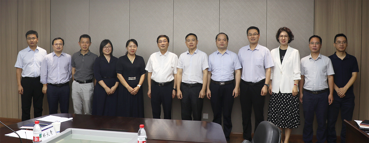 The College of Animal Sciences Holds a Meeting to Announce Cadre Appointments