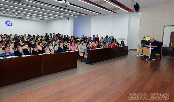 2015年诺贝尔化学奖得主Tomas Lindahl教授来学院做讲座