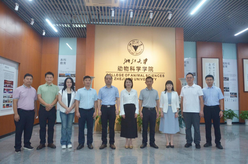 清远市科学技术局党组书记、局长何晖一行访问我院