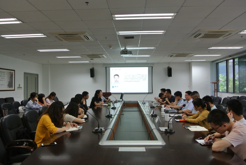 卓越生命科学人才全球竞争力培养计划之“我的海外求学之路”分享交流会在我院举行