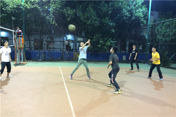 激情排球，挥洒热情——记学院学生2017“三好杯”排球赛