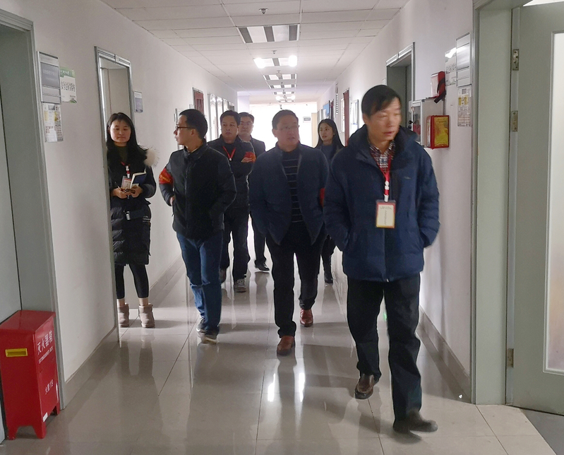 安全检查、安心过节——实验中心联合工会扎实做好期末安全工作