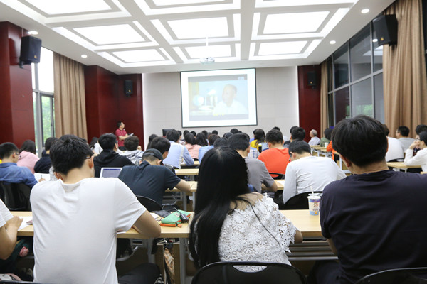 致我心中的一片圣地 ――记邹先定教授“华家池历史文化探寻”专题报告会