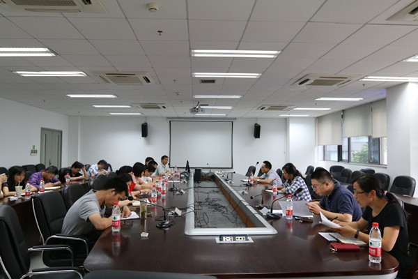 学院召开研究生德育导师工作会议