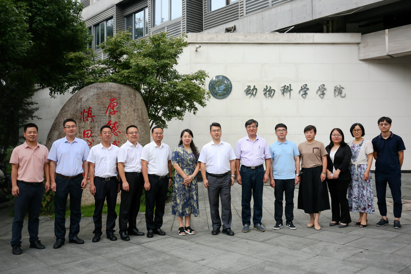 四川省南江县县长韩君才一行来学院参观交流