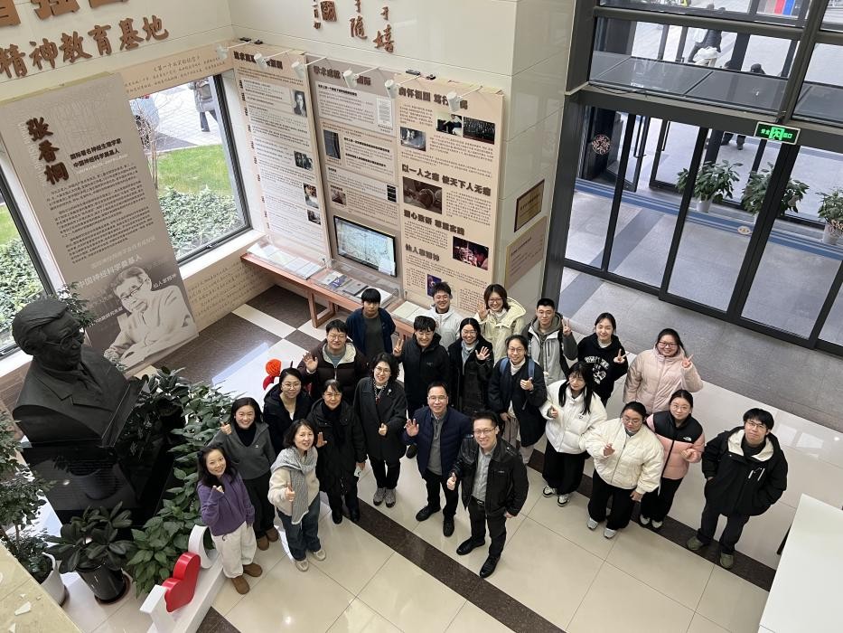 学院师生赴中科院脑科学与智能技术卓越创新中心交流并看望毕业生代表